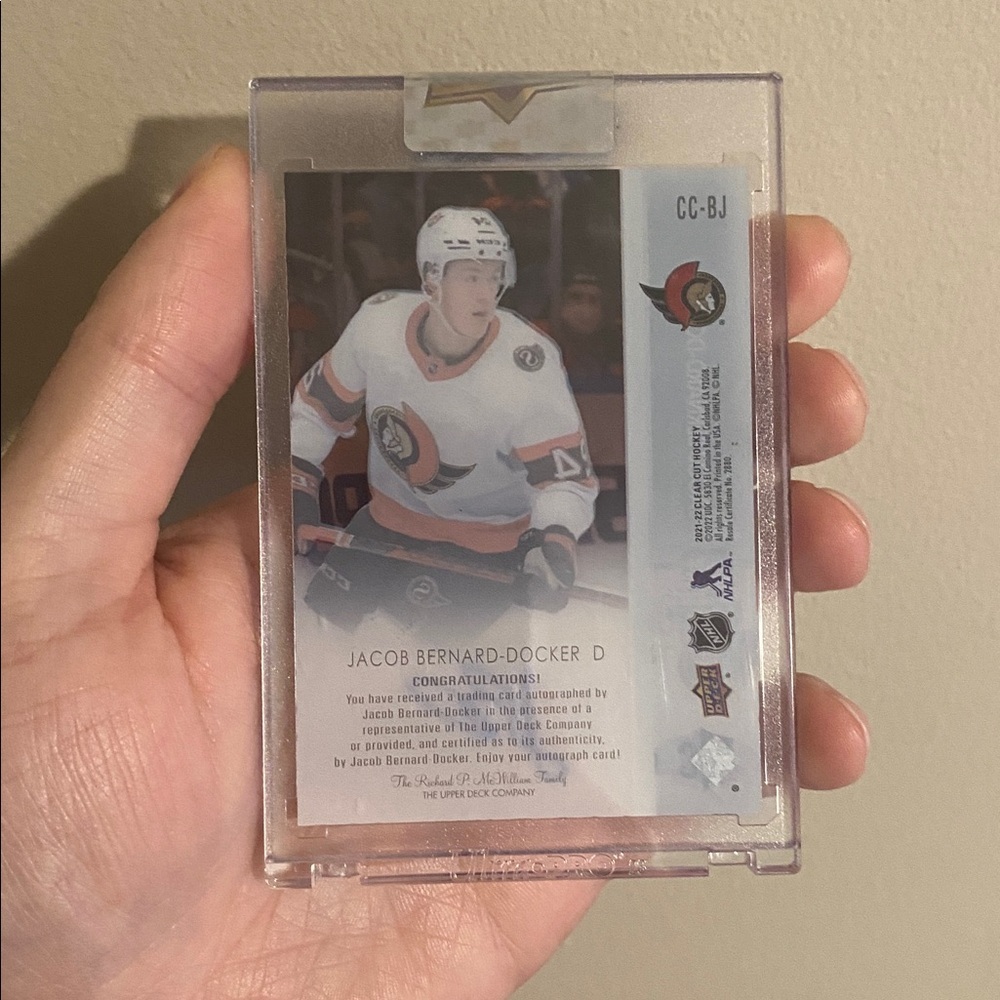 2021–22 Upper Deck Clear Cut Rookie Auto Jacob Bernard-Docker Ottawa Senators - Picture 2 of 2